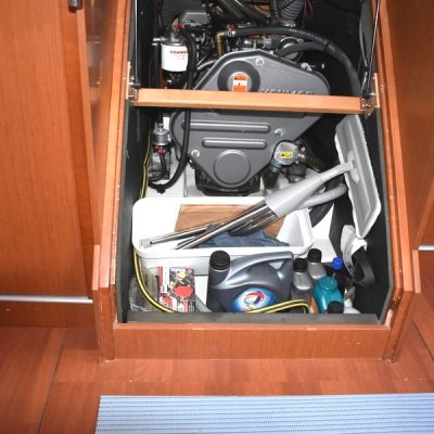 21 - OCEANIS 45 - BENETEAU - moteur yanmar empuriabrava